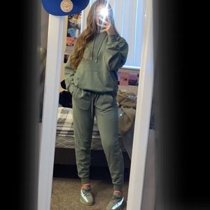 Meet your Posher, Grace